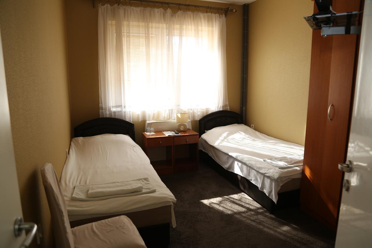 סרמסקה מיטרוביקה B&B Vila Bela Ruza מראה חיצוני תמונה