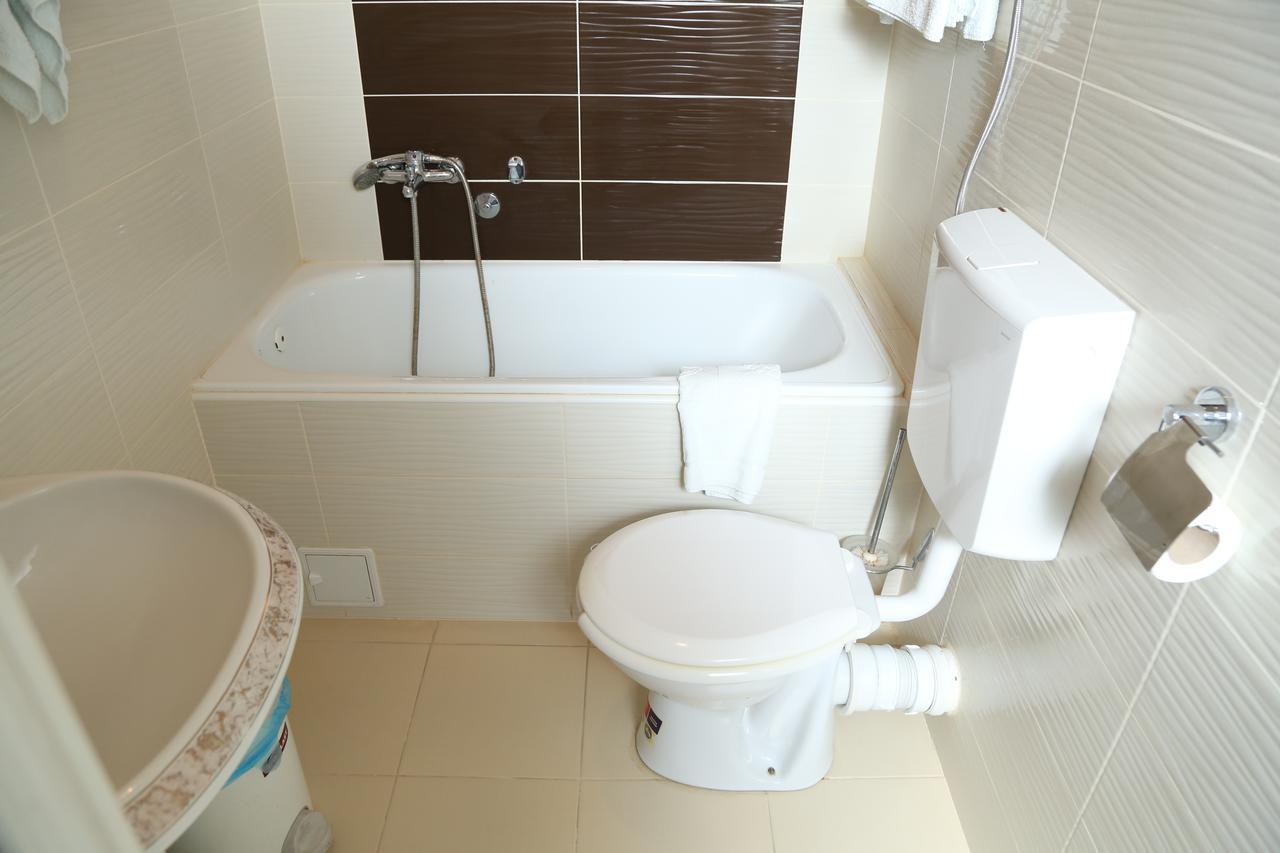 סרמסקה מיטרוביקה B&B Vila Bela Ruza מראה חיצוני תמונה