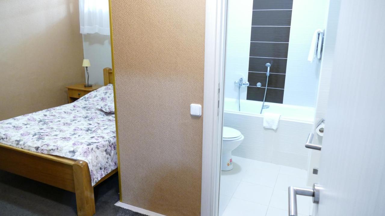 סרמסקה מיטרוביקה B&B Vila Bela Ruza מראה חיצוני תמונה