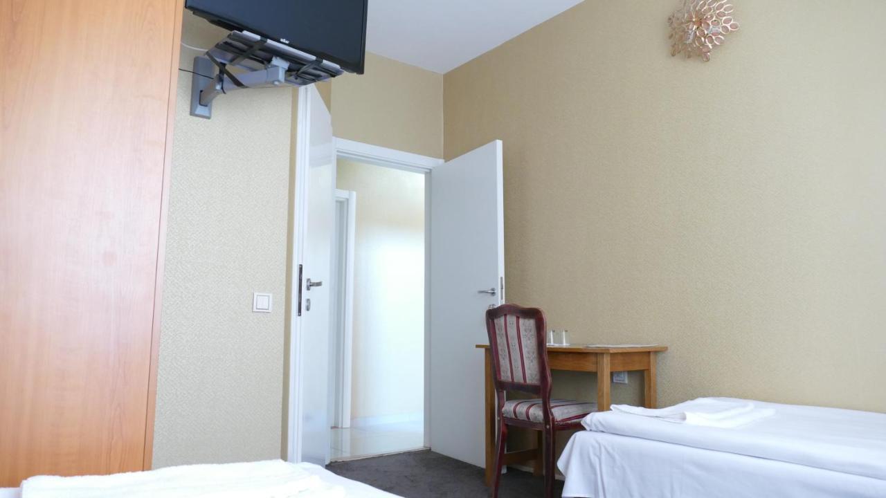 סרמסקה מיטרוביקה B&B Vila Bela Ruza מראה חיצוני תמונה